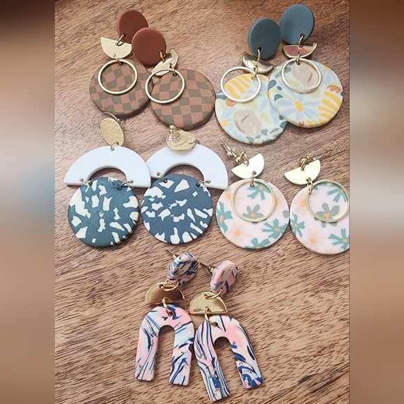 Earring Bundle - Picture 2 of 3